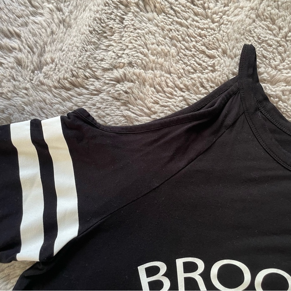 ⭐️⭐️⭐️Venus Brooklyn oversized shirt size Large - Picture 3 of 6